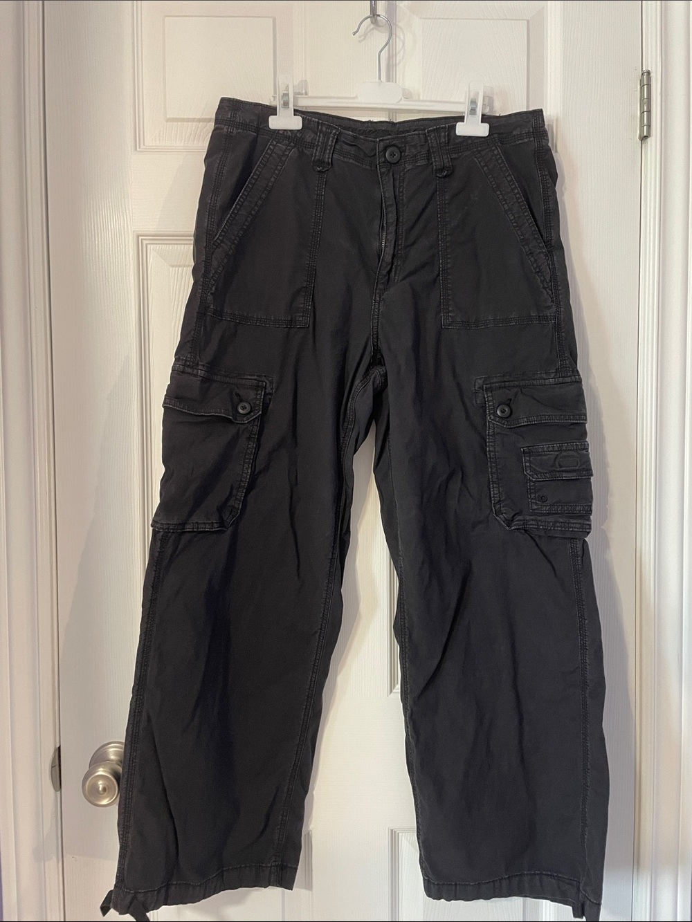 American Eagle Outfitters Black Cargo Pants with Utility Pockets - Women’s